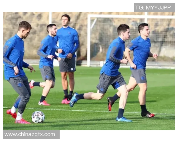 杭州足球队在奥运会积分榜上以61分稳居第一位置展现强劲实力