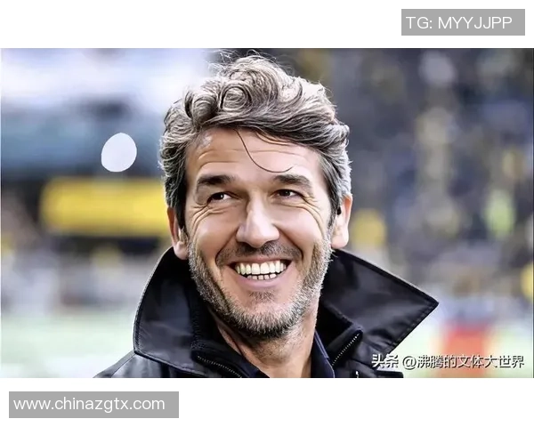 德国足球明星宝贝的魅力与风采揭秘：她们如何在绿茵场外闪耀光芒